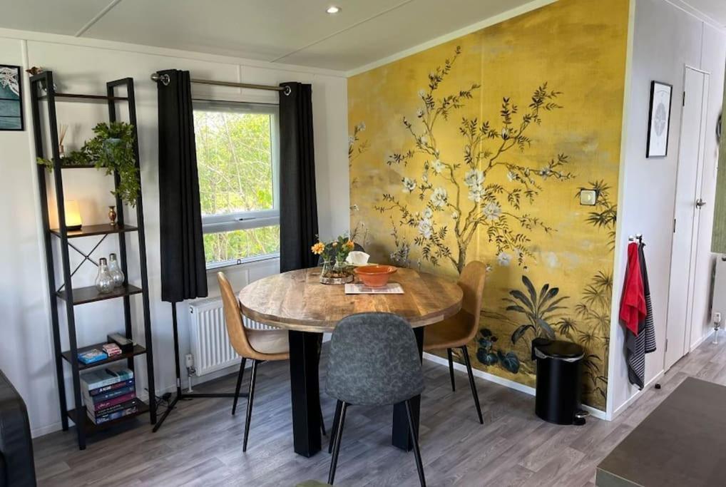 Ervaar 'Fryske Weelde' Op Vijf Sterren Vakantiepark De Kuilart 考德姆 外观 照片